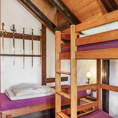 Waffenkammer Mit 120 Qm Für 7 Pers Ferienhaus